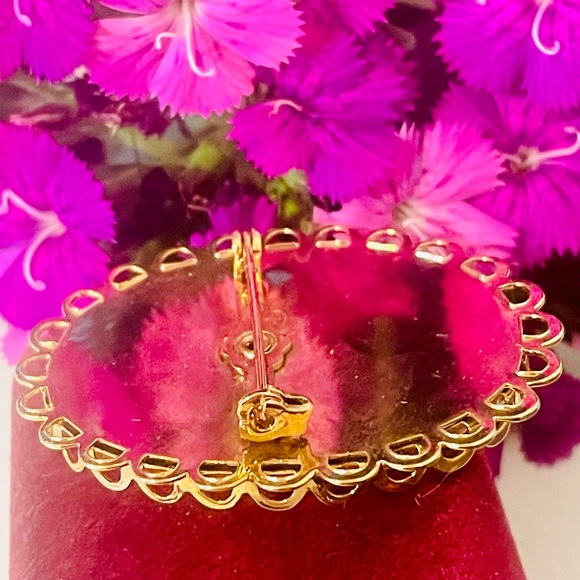 Vintage Cameo Brooch - Picture 8 of 10